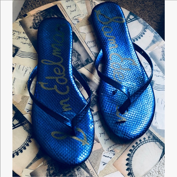 royal blue flip flops